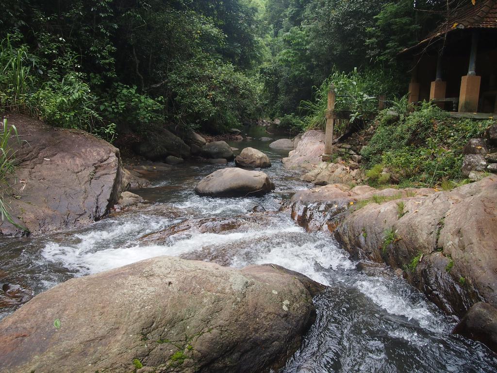 The Kandy Samadhicentre Hotel Narampanawa Ngoại thất bức ảnh